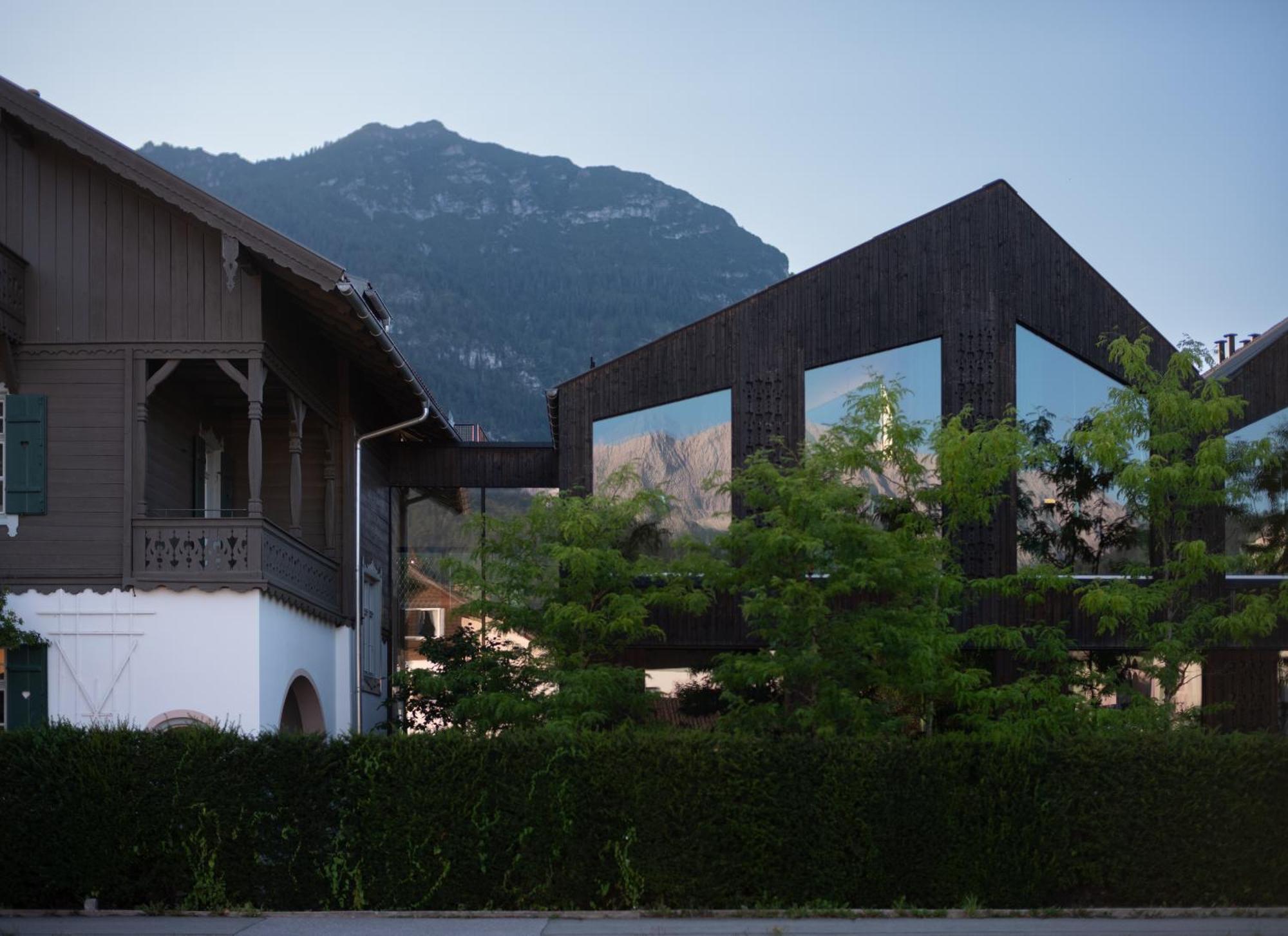 Hotel Quartier - Ueber Nacht In Besonderer Architektur Garmisch-Partenkirchen Exterior foto